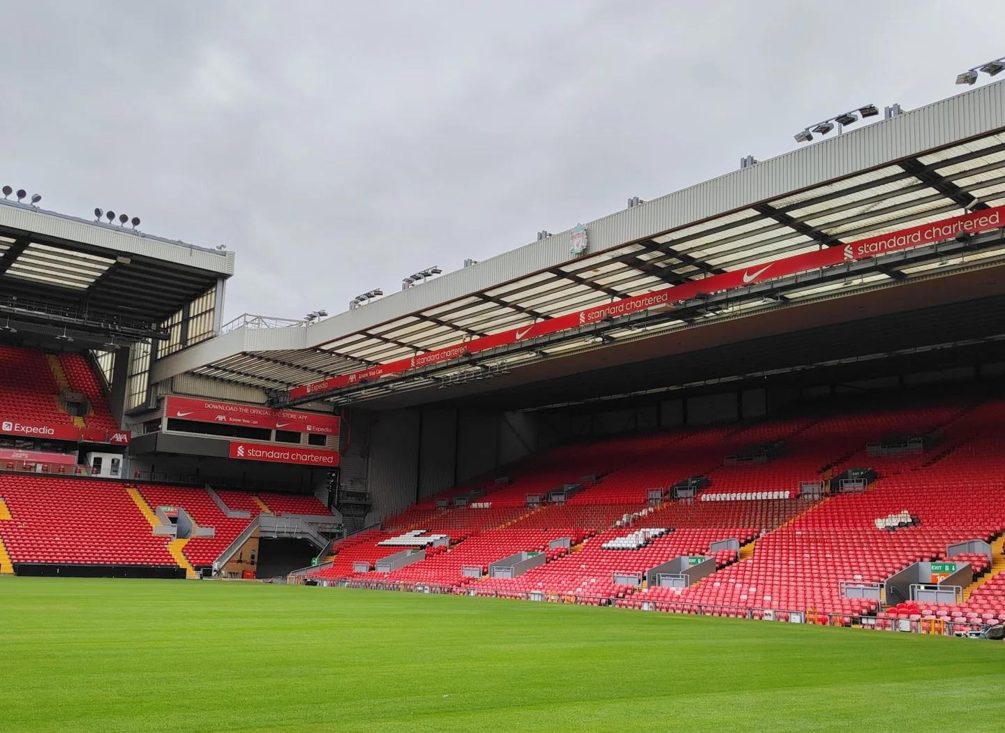 中场核心精准长传，多次制造射门机会