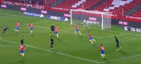 曼联拉什福德末段进球绝杀热刺