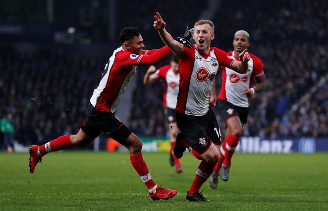 足协杯官方发布决赛纪念产品：纪念徽章38元，围巾58元