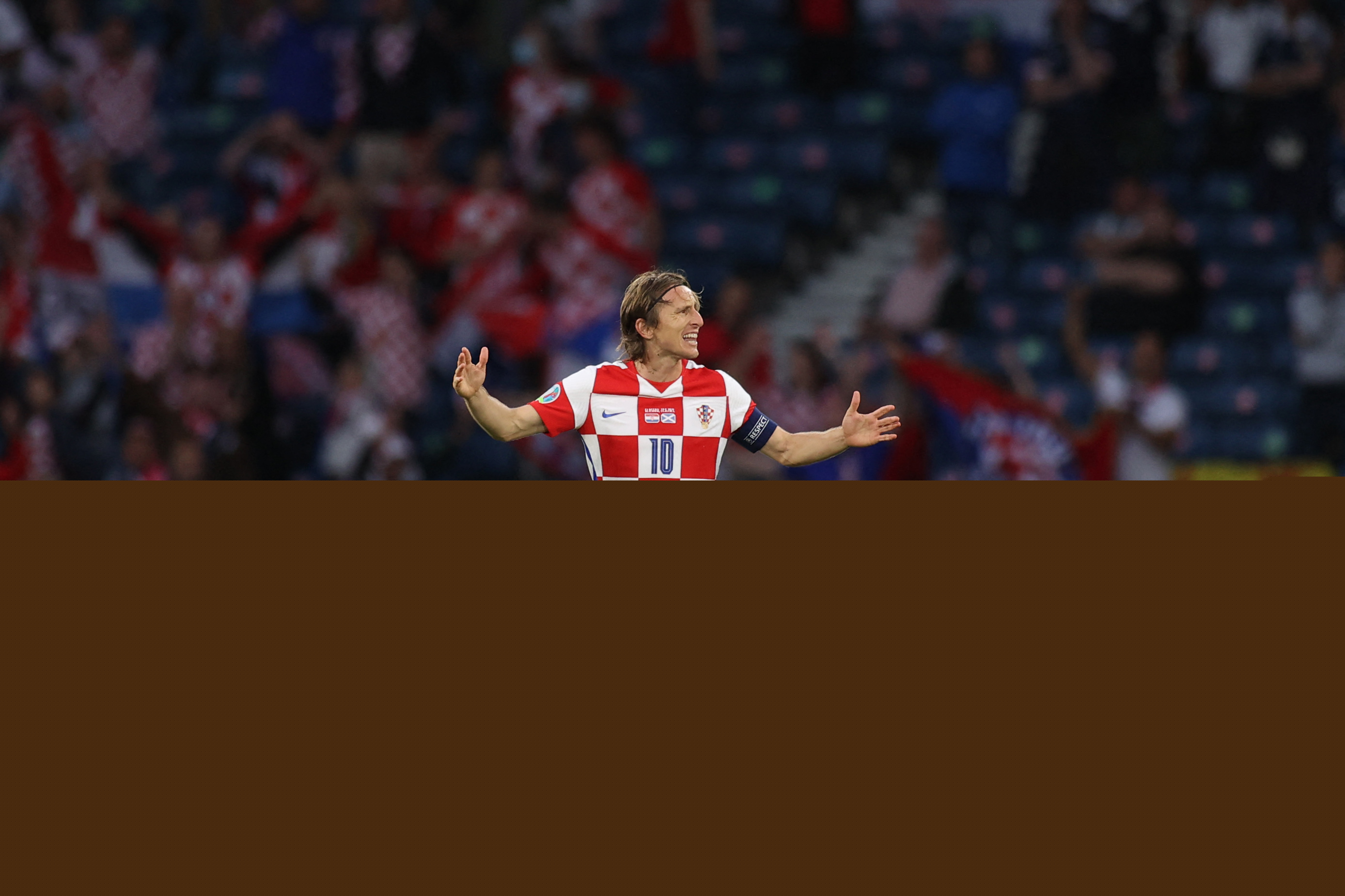 穆里尼奥：比赛中会高度关注格里马尔多；德迪奇已经准备好上场