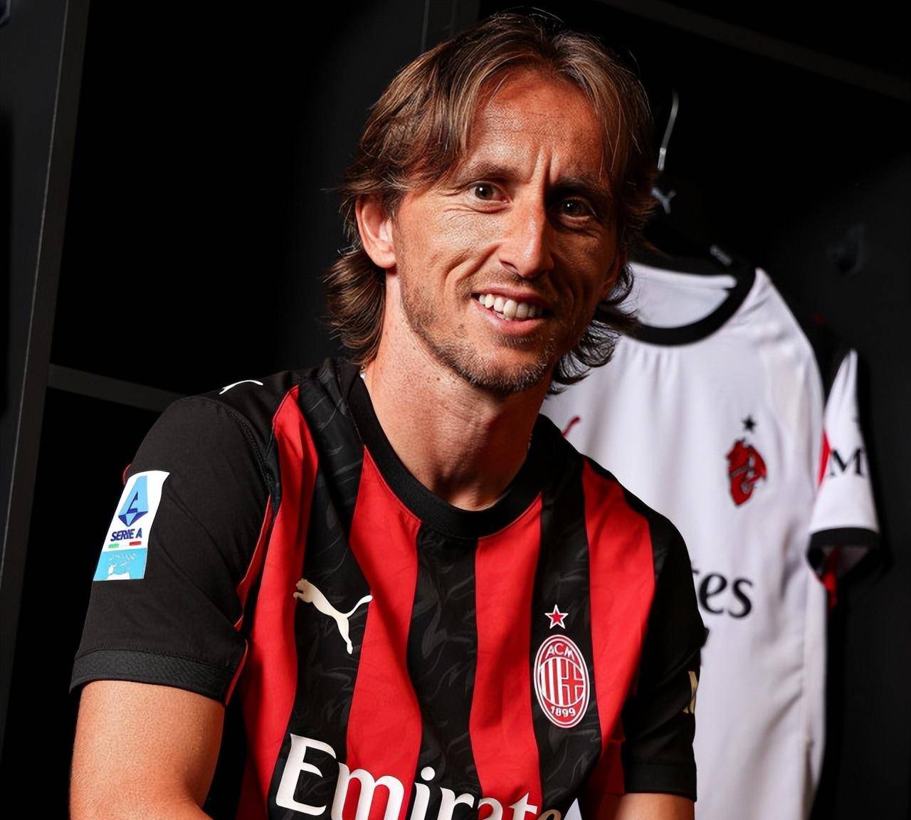 TA：利物浦签不下伊萨克也不会盲目买人；斯洛特想补充中后卫