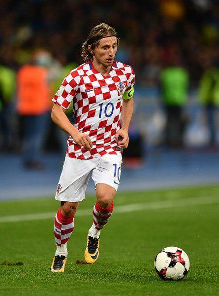 海港亚冠赛前Vlog：吉祥物伊戈已量产；林皇再度作客上海滩