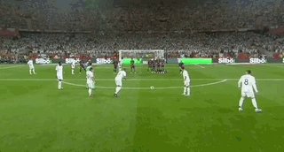 PTSD了？当值德国籍VAR裁判提醒主裁河南队后卫用手阻挡射门