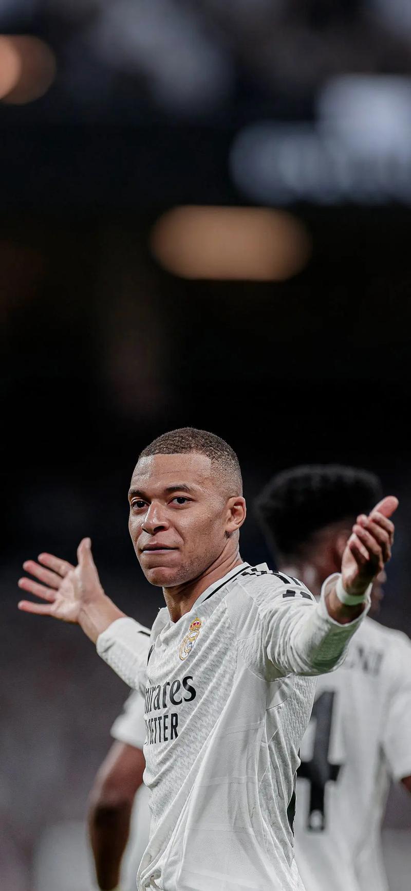 如此迎来职业生涯世预赛谢幕战？C罗国家队生涯首次染红