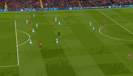 被球迷询问是否会考虑加盟阿森纳，库尼亚大笑回应