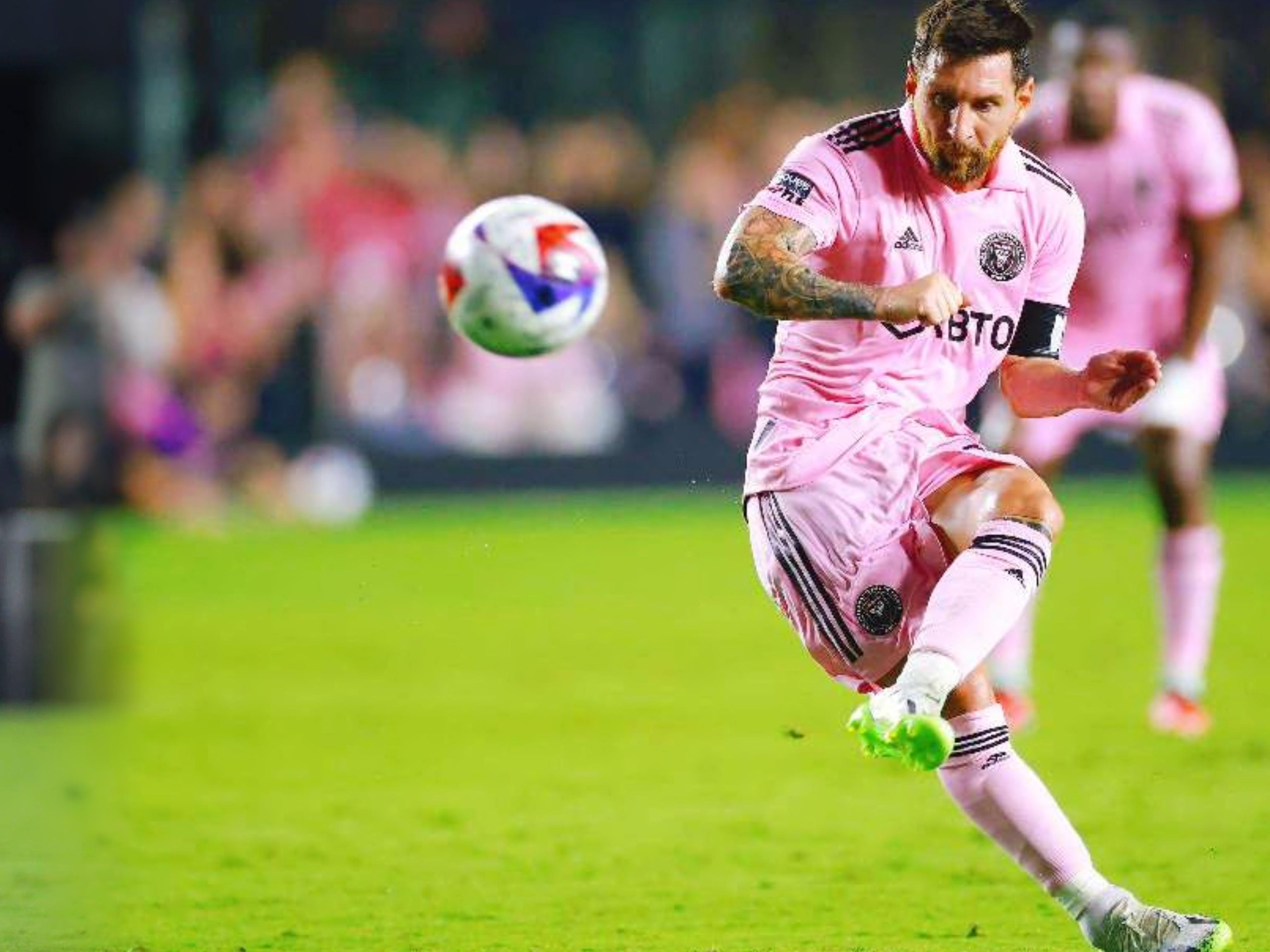 曾是首位男子体操世界冠军，退役后移居美国，如今却被美国判了刑