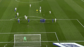 孔帕尼：不关注本菲卡与格雷罗的传闻，任何转会只会内部讨论