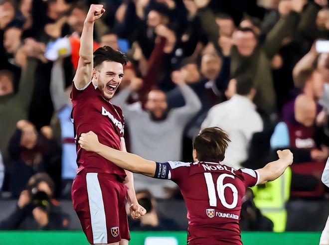 首节哑火随后迅速调整，里夫斯背靠背两战轰下80分